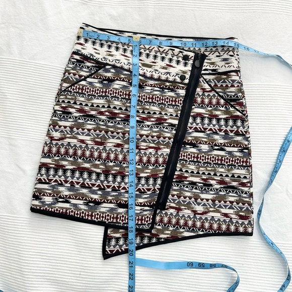 Kenar Tapestry Aztec Mini Skirt - Picture 3 of 11